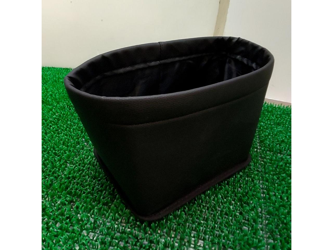 Size: Approximately 235 x 160 mm (for use in a car)
With Velcro on back