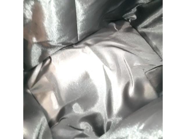 Size: Approximately 235 x 160 mm (for use in a car)
With Velcro on back
