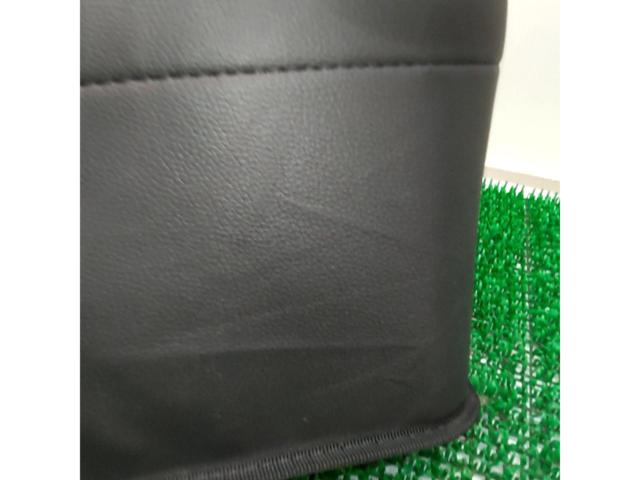 Size: Approximately 235 x 160 mm (for use in a car)
With Velcro on back
