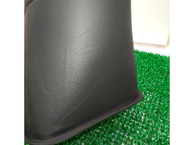 Size: Approximately 235 x 160 mm (for use in a car)
With Velcro on back