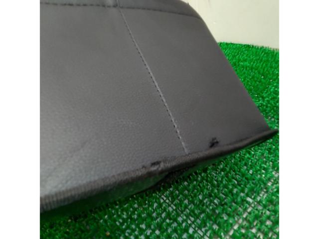 Size: Approximately 235 x 160 mm (for use in a car)
With Velcro on back