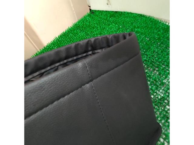 Size: Approximately 235 x 160 mm (for use in a car)
With Velcro on back
