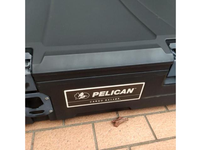Pelican
Fully waterproof cargo case