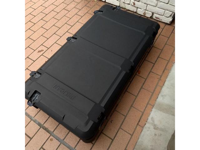 Pelican
Fully waterproof cargo case