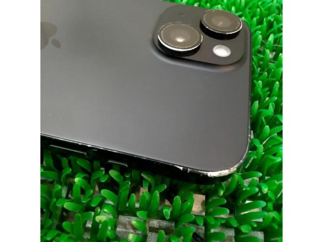 Apple iPhone 15 128GB ブラック
