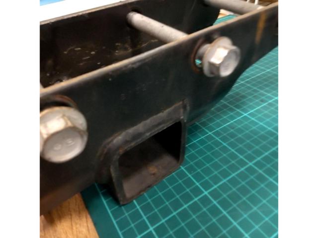MOPAR ヒッチレシーバー(メンバー)【JK系ラングラー】