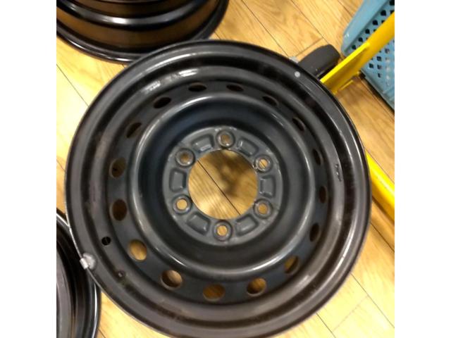 200系ハイエース 純正スチールホイール