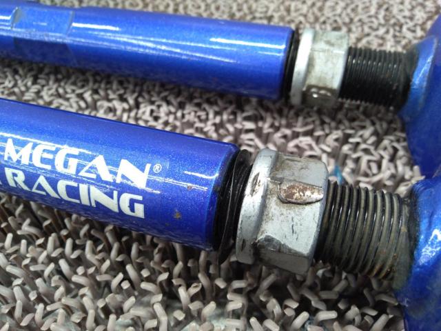 MEGAN RACING リアロアアーム