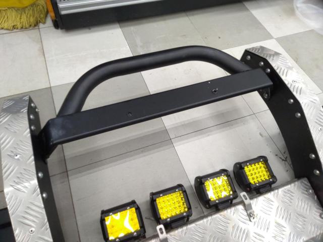 メーカー不明 フロントバンパー