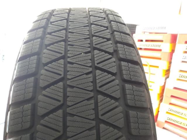 SUBARU
GT system
XV
Original wheel
+ BRIDGESTONE
BLIZZAK
DM-V3