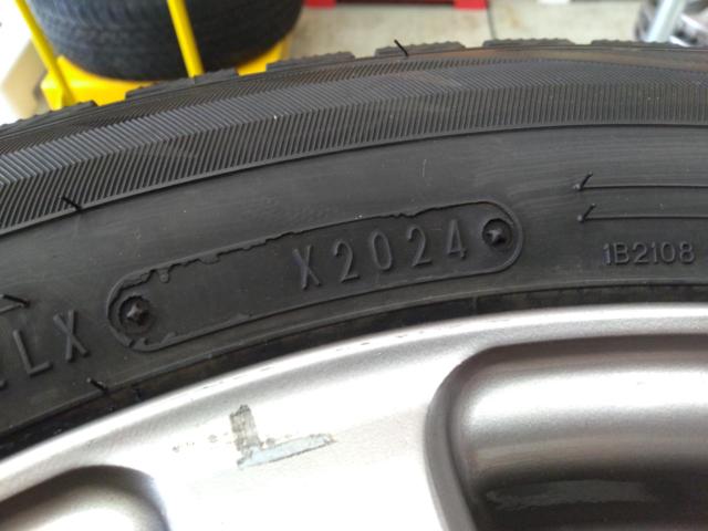 YOKOHAMA
YFC
LAYCEA02
+
DUNLOP
WINTER
MAXX
WM02