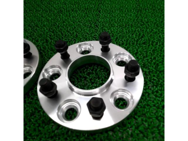 Unknown Manufacturer
Hub integrated type
Wide tread spacer M12 x P1.25
114.3-5H
15 mm
66Φ