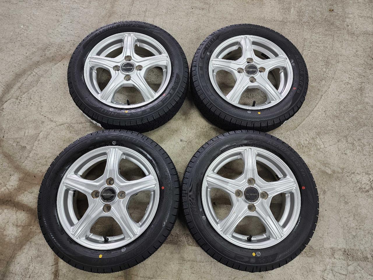 BRIDGESTONE(ブリヂストン)  BALMINUM VR5  + KENDA(ケンダ) ICETEC NEO KR36