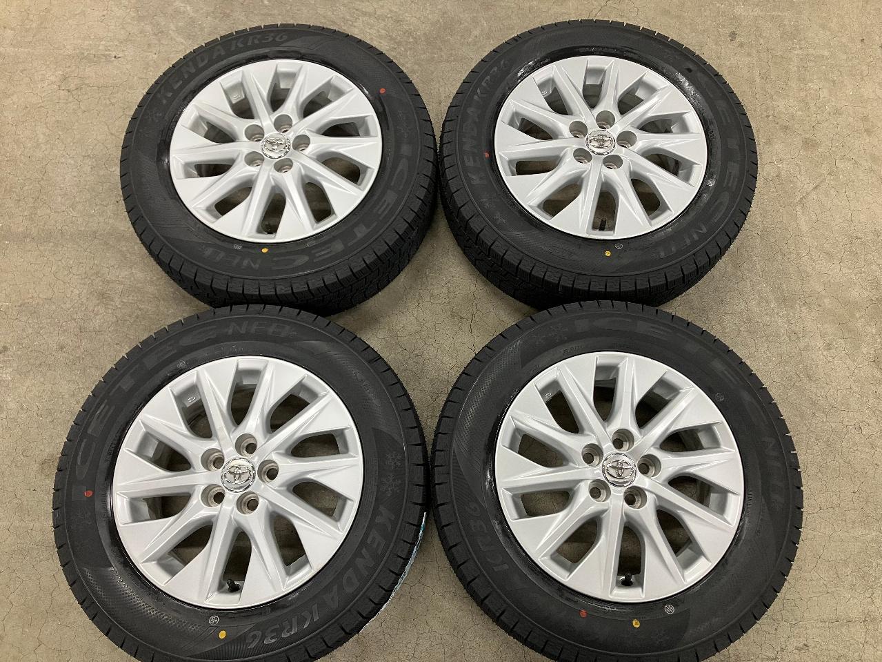 Toyota
Prius PHV
ZVW35
Original wheel
+
KENDA
KR36