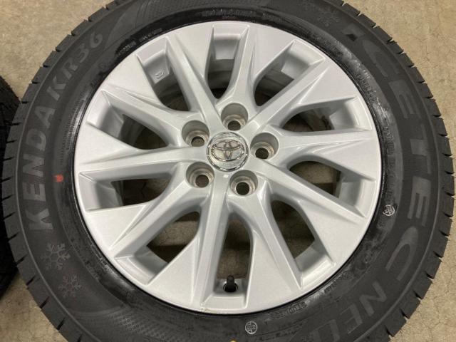 Toyota
Prius PHV
ZVW35
Original wheel
+
KENDA
KR36