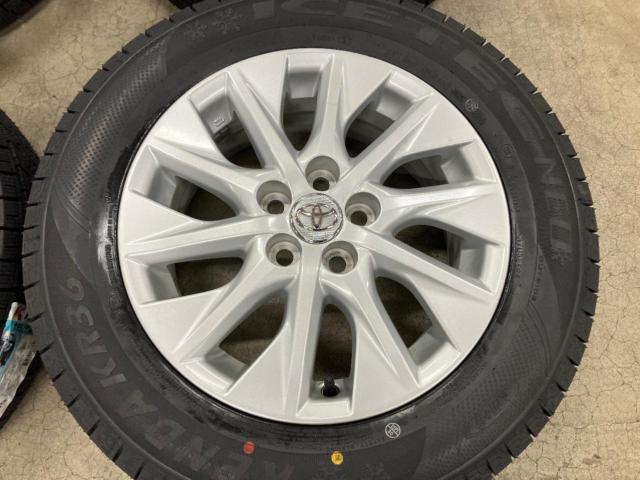 Toyota
Prius PHV
ZVW35
Original wheel
+
KENDA
KR36