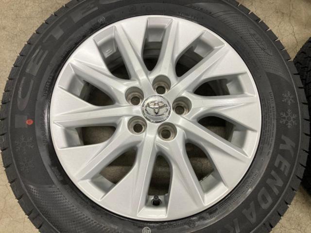 Toyota
Prius PHV
ZVW35
Original wheel
+
KENDA
KR36