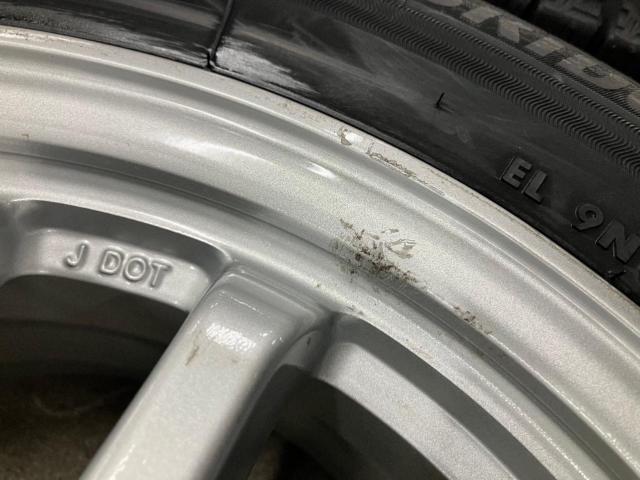 Toyota
Prius / 50 system
Original wheel
+
BRIDGESTONE
BLIZZAK
VRX3