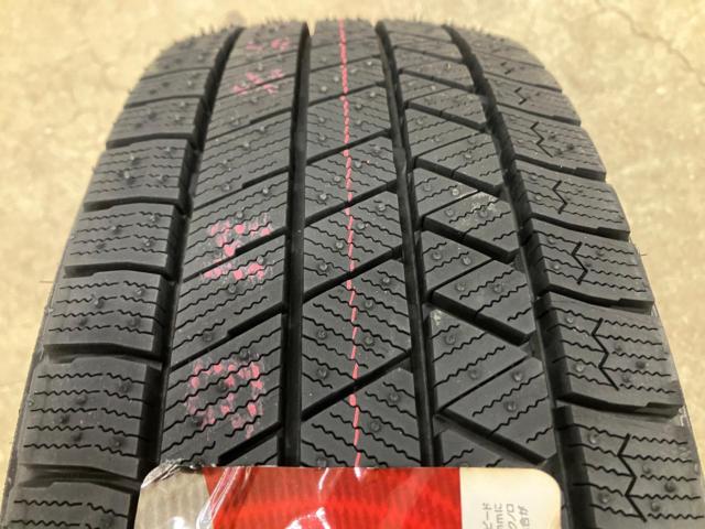 Toyota
Prius / 50 system
Original wheel
+
BRIDGESTONE
BLIZZAK
VRX3