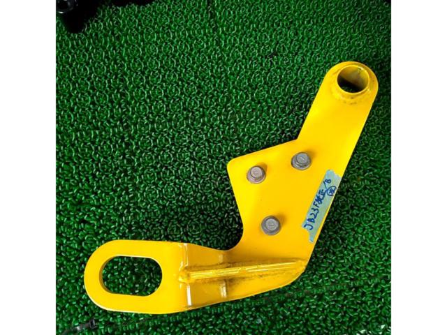 APIO
Tow hooks
Front yellow JIMNY