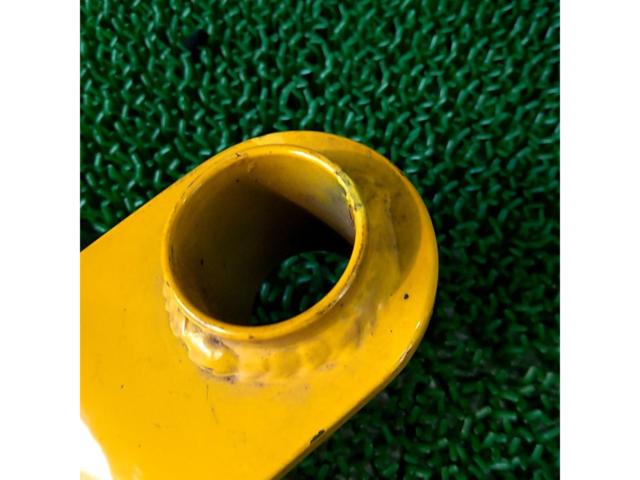 APIO
Tow hooks
Front yellow JIMNY