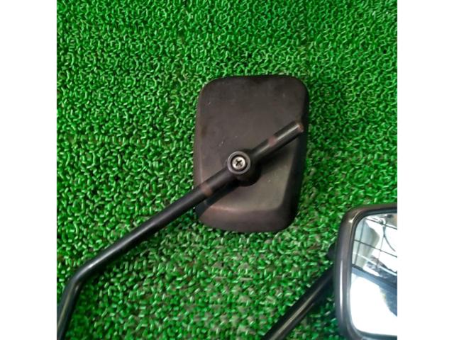 Unknown Manufacturer
Mirror M8 x Right-hand thread
