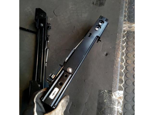 RECARO
BMW seat rails
MINI