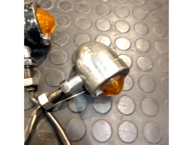 Unknown Manufacturer
Turn signal
Plated cover