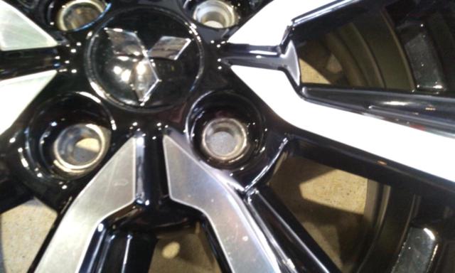 Mitsubishi
Mirage original wheel