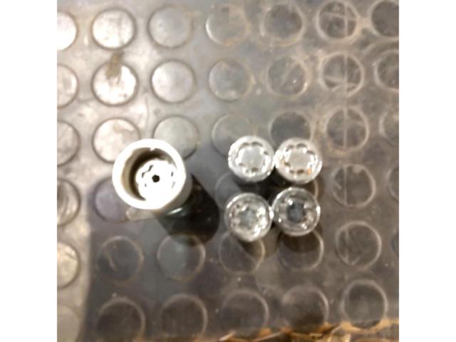 Genuine Toyota McGARD lock nuts (tapered)
08456-B2020