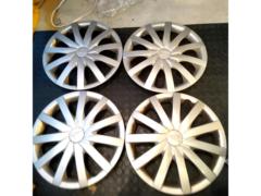 Daihatsu original wheel cap
13 inches