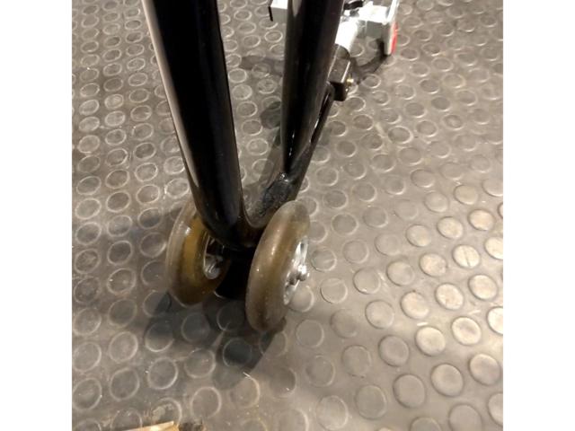 J-TRIP JT-125BKP ワイドショートローラースタンド V受け付き