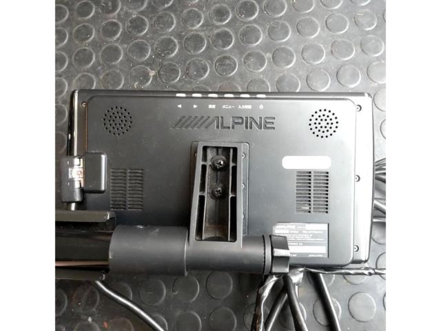 ALPINE
PKG-M800V-BK
8.0-inch LED
WVGA rear vision