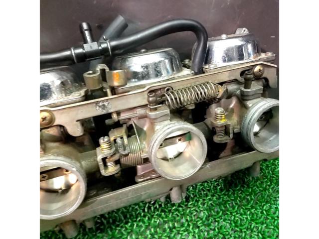 KAWASAKI 純正キャブレータ【ゼファー1100】