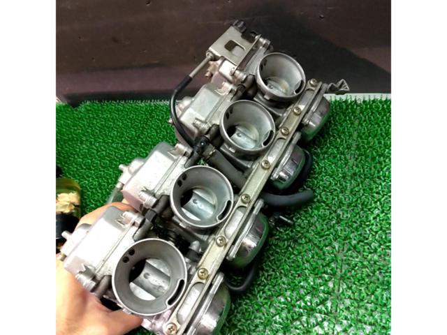 KAWASAKI 純正キャブレータ【ゼファー1100】