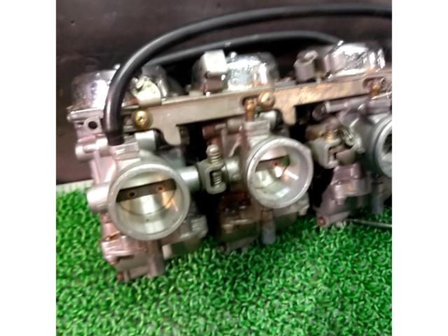 KAWASAKI 純正キャブレータ【ゼファー1100】