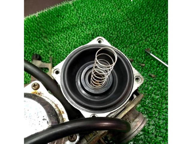KAWASAKI 純正キャブレータ【ゼファー1100】