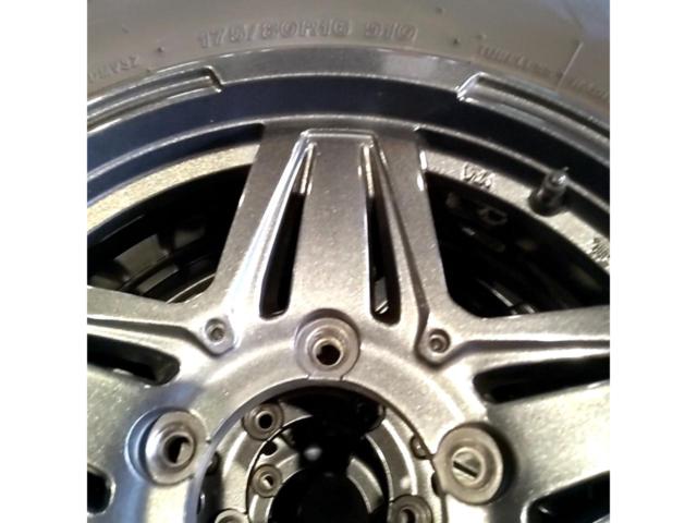 5本スポークホイール+BRIDGESTONE BLIZZAK DM-V3 175/80-16