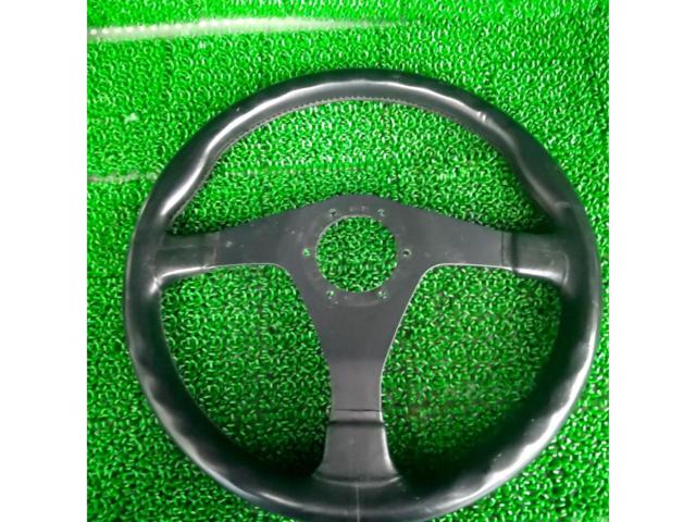 NARDI
Steering wheel diameter: 36mm