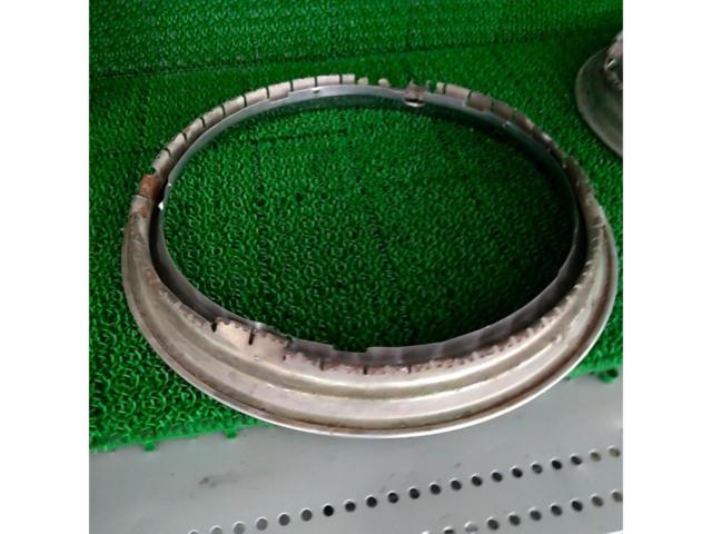 メーカー不明ホイールトリムリング 14インチ