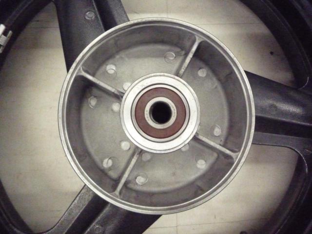 【HONDA】  純正リアホイール  CB400SF  (NC31)