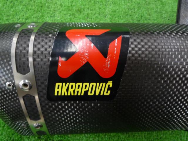 AKRAPOVIC  カーボンスリップオンサイレンサー