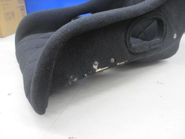 Wakeari
Unknown Manufacturer
Full bucket seat