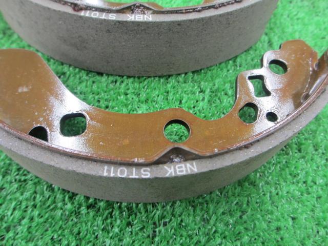 Nissan original (NISSAN)
Brake shoe
44060-4A01B