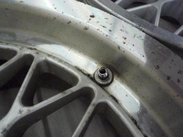 ※ runout
Check for bends before putting the items out to sell.
BBS (BB es)
RG028
Is this a genuine optional part for the R31 Skyline?