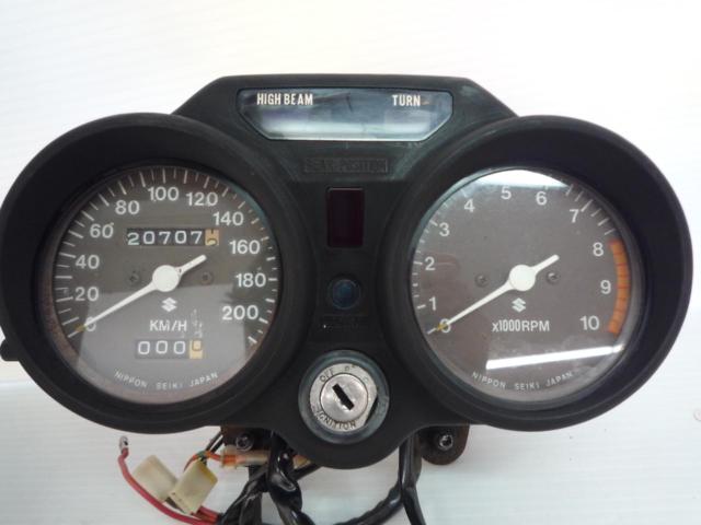 【SUZUKI】 純正メーター (純正スピードメーター)   GT380