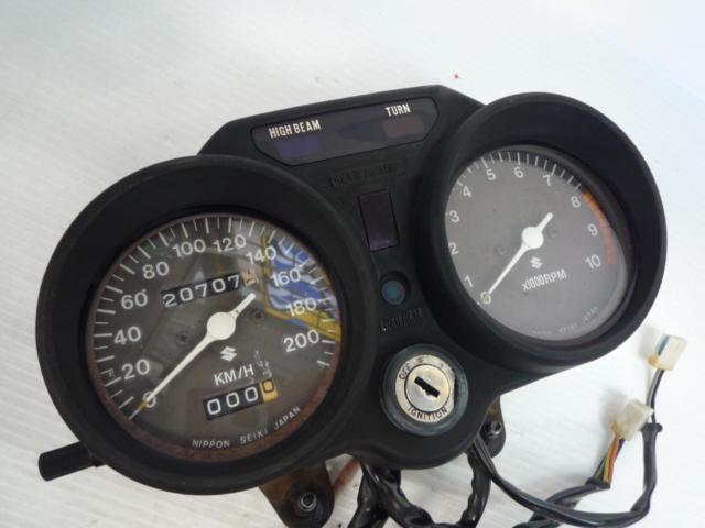 【SUZUKI】 純正メーター (純正スピードメーター)   GT380