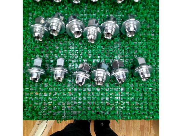 【トヨタ純正】平座ナット M14×P1.5 24個