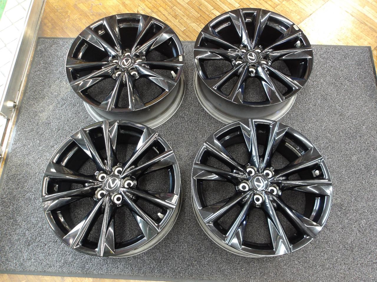 Genuine LEXUS parts
ES 300 h
F Sport
Original wheel