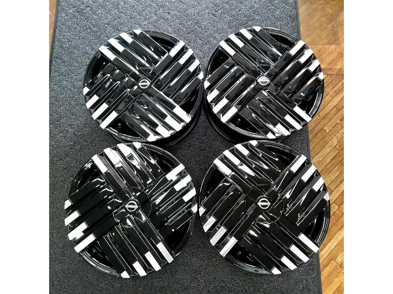 Genuine Nissan parts
Note Aura (E13
G grade)
Original aluminum wheel